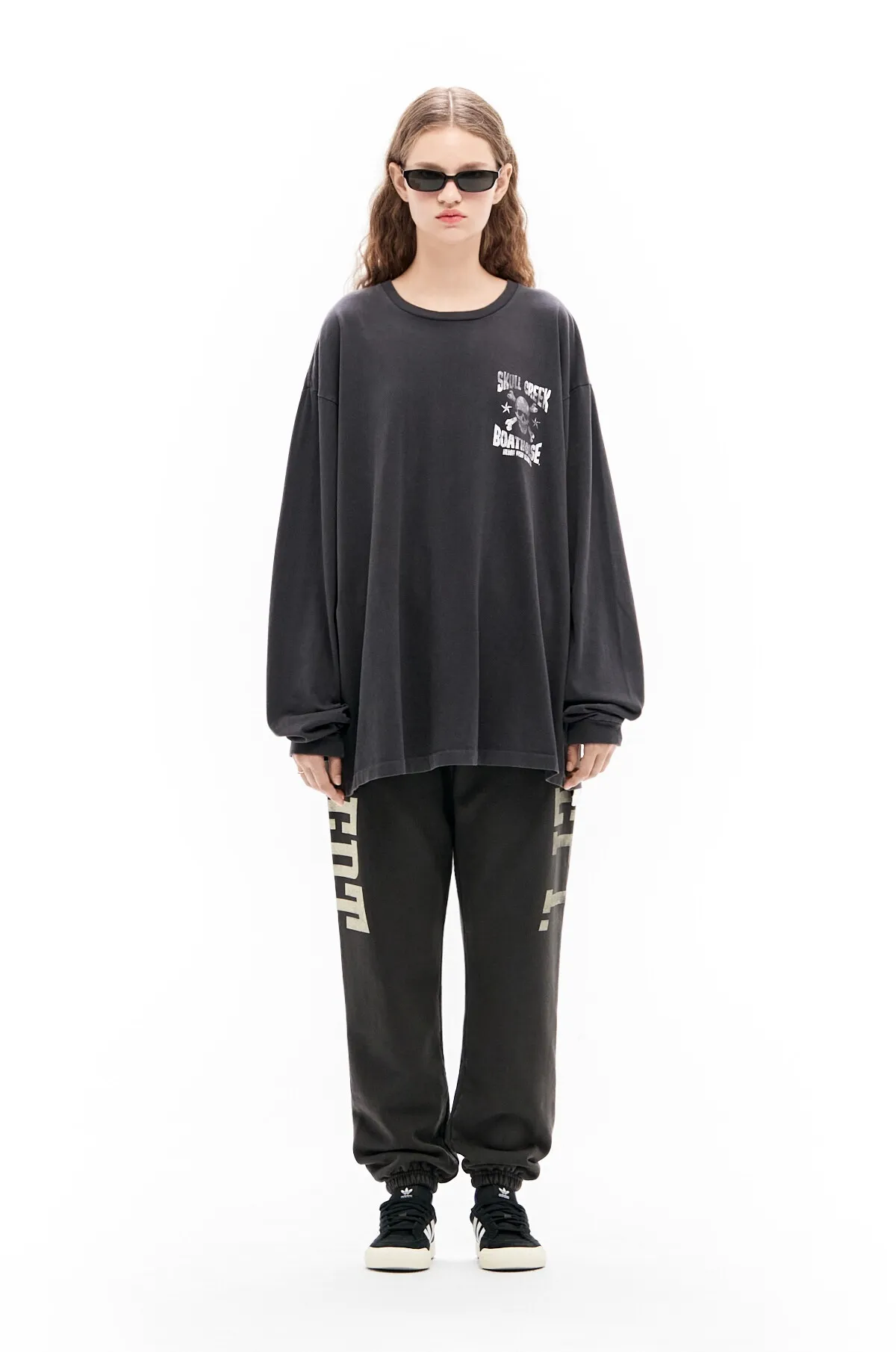 GALLERY DEPT. SKULL CREEK L/S TEE/BLK Glitter skull surf long sleeves, washed black S-XL, genuine development, correct version, garment dyed, washed and distressed, printing has a full sense of distress